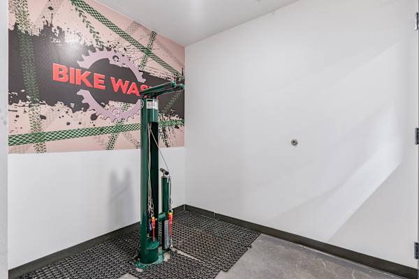 Bicycle maintenance station